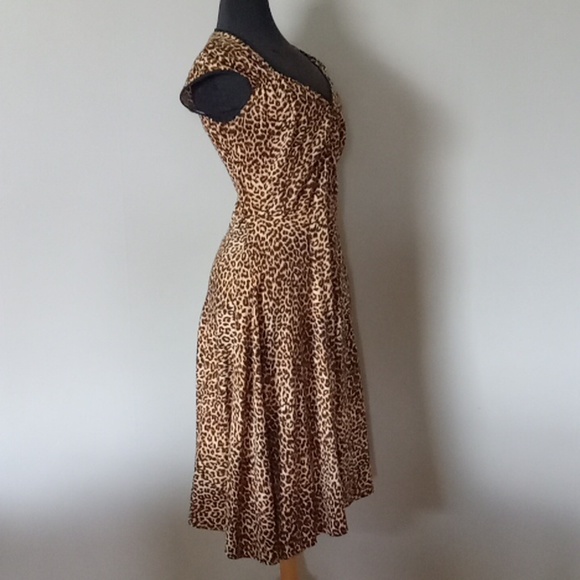 For the Vixen !Pinup Couture leopard print Heidi dress size small - Picture 4 of 6